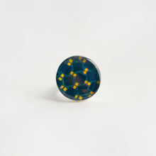 Cargar imagen en el visor de la galería, Anillo Ajustable en plata con fotografía de Azulejos Azul y Amarillo
